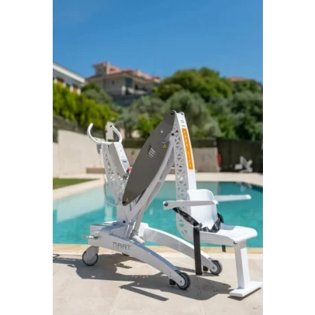 Aquaccess Mobile – elevator mobil pentru piscine